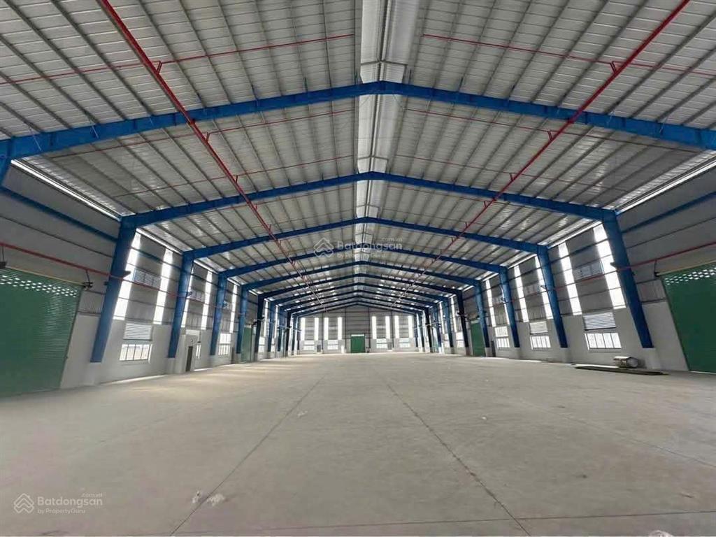 Cho thuê 3100 m2 xưởng mới tân uyên, cụm sản xuất, pccc tự động, đường xe cont, giấy tờ đầy đủ