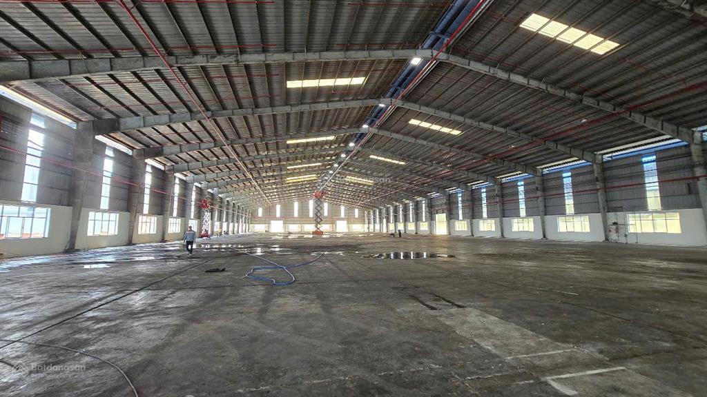 Cho thuê 6500m2 xưởng tân uyên bình dương, pccc tự động, giấy tờ đầy đủ, đường cont, s.x 24h