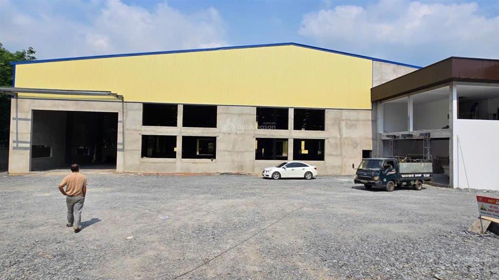 Cho thuê 5400 m2 xưởng tân uyên bình dương, pccc tự động, giấy tờ đầy đủ, đường cont, sx 24h
