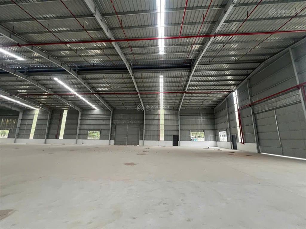 Cho thuê 4.600 m2 xưởng bến cát bình dương, pccc tự động, giấy tờ đầy đủ, đường cont, s.x 24h