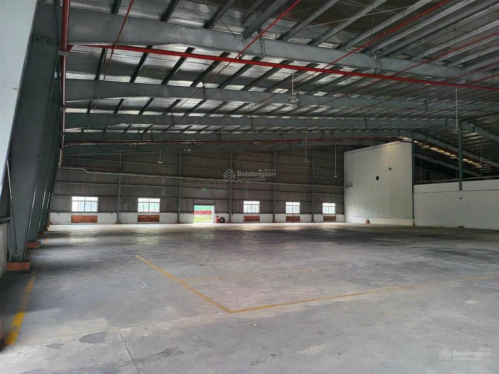 Cho thuê 2800m2 xưởng mới 100%, tại tân uyên, giá 220 triệu/tháng, pccc tự động, đường cont