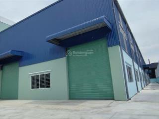 Cho thuê 2800m2 xưởng mới 100%, tại tân uyên, giá 220 triệu/tháng, pccc tự động, đường cont