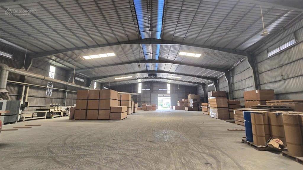 Cho thuê 2350 m2 xưởng đất cuốc bắc tân uyên, pccc, giấy tờ đầy đủ, đường cont, s.x 24h