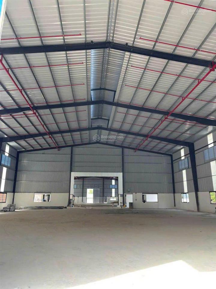Cho thuê 4000m2 đất + xưởng tân uyên, giá 210 triệu, ngay vsip ii, pccc tự động, giấy tờ đầy đủ