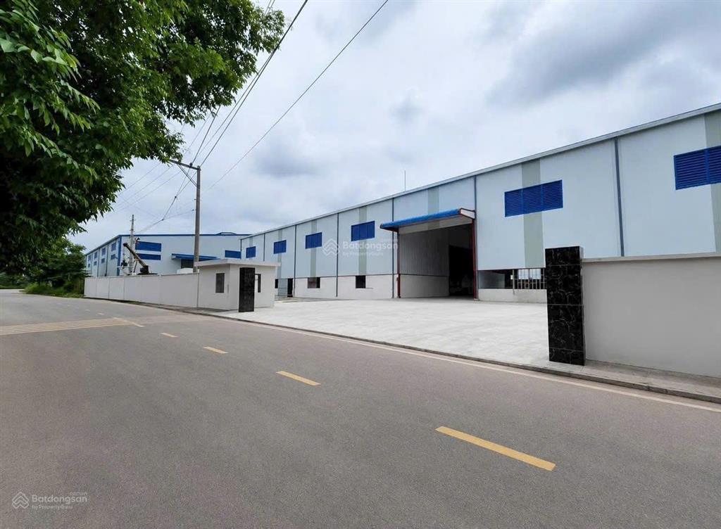 Cho thuê 4000m2 đất + xưởng tân uyên, giá 210 triệu, ngay vsip ii, pccc tự động, giấy tờ đầy đủ