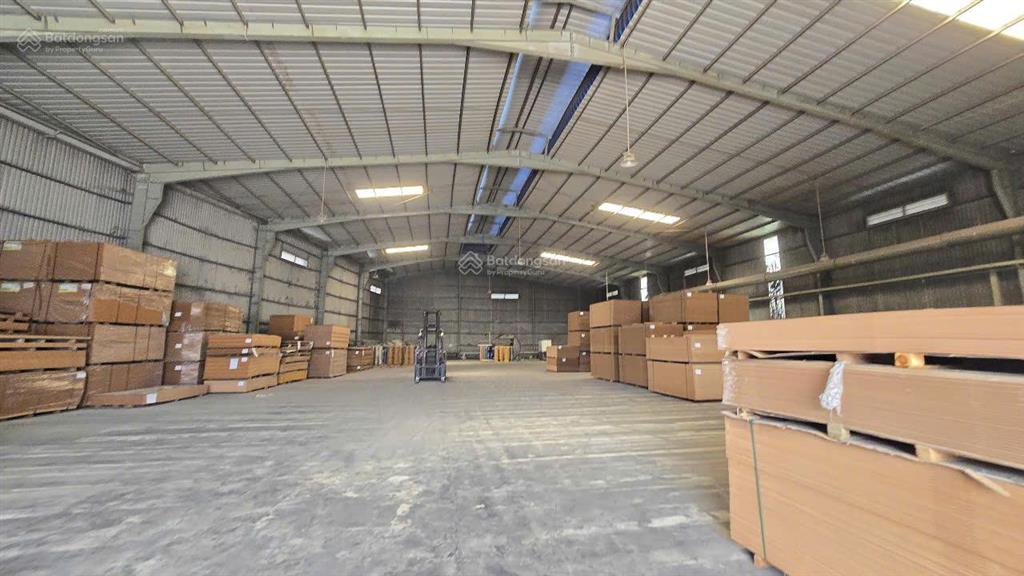 Cho thuê 2400m2 xưởng vĩnh tân, tân uyên, giá 160 triệu, pccc, đường cont