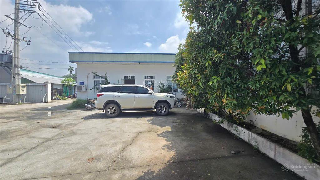 Cho thuê 2400m2 xưởng vĩnh tân, tân uyên, giá 160 triệu, pccc, đường cont