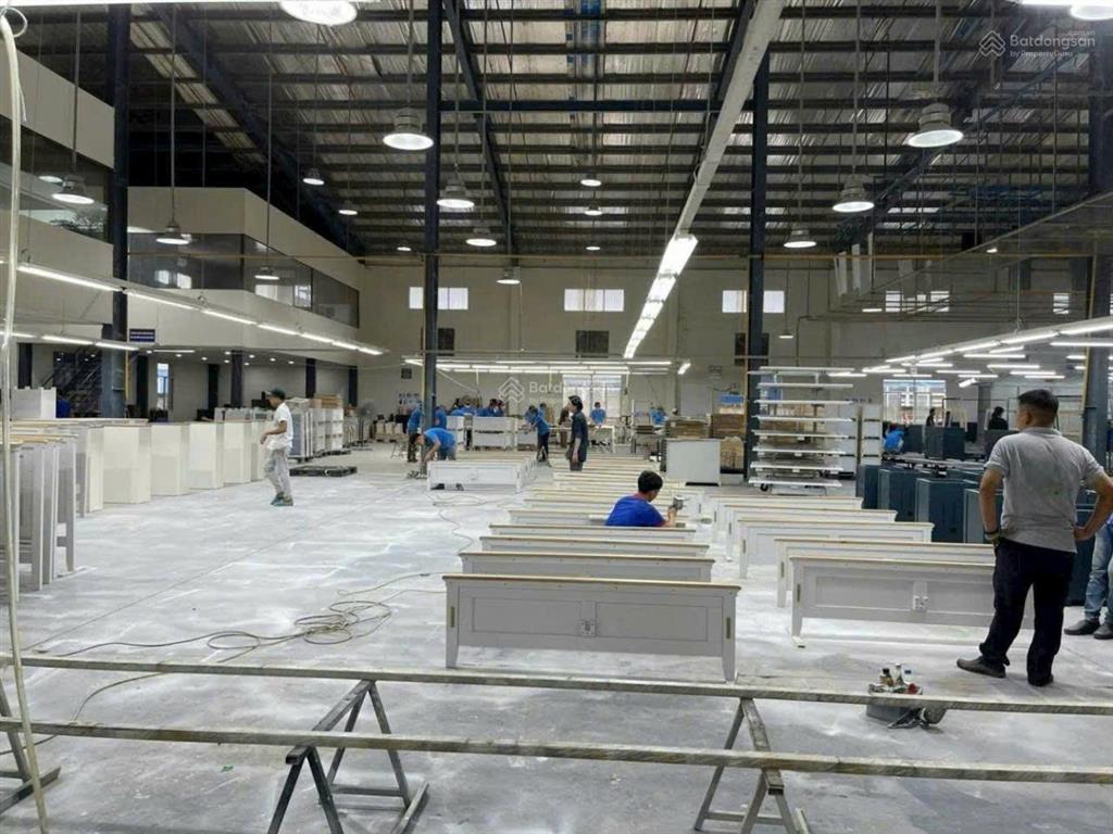 Cho thuê 2647m2 xưởng trong kcn bến cát, pccc tự động, giấy tờ đầy đủ, sx đa ngành nghề