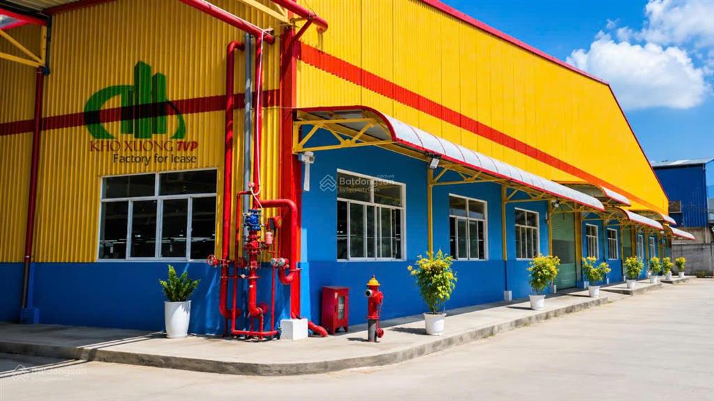 Cho thuê 1650m2 xưởng cụm tân uyên, giá 124 triệu. pccc tự động, giấy tờ đầy đủ, xuất vat