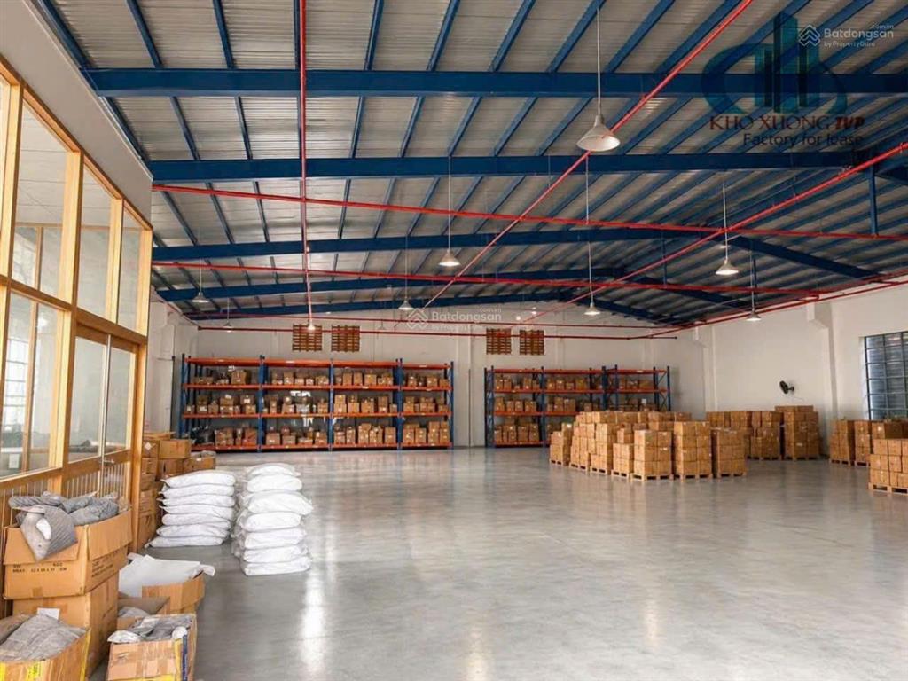 Cho thuê 1650m2 xưởng cụm tân uyên, giá 124 triệu. pccc tự động, giấy tờ đầy đủ, xuất vat