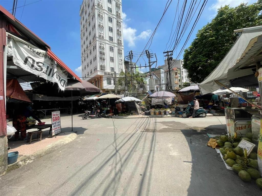 10.35 tỷ. chia lô  xây ccmn. ô đất 90m2. mặt tiền 6m. lô góc. đường 3m. đường di ái  di trạch