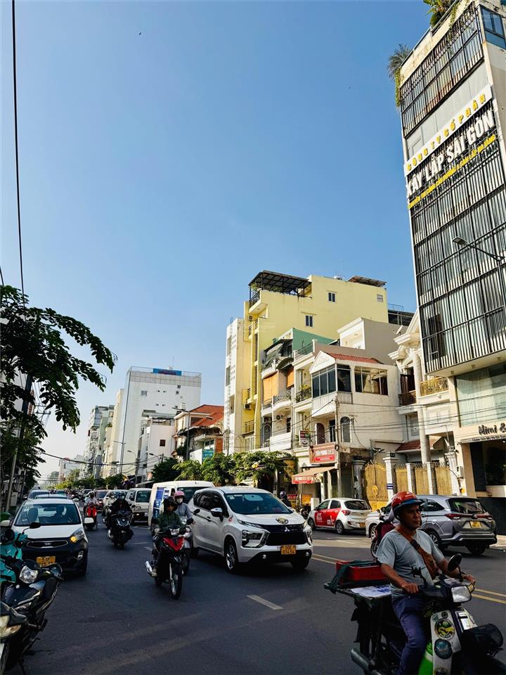 ** bán nhà mặt tiền hoàng hoa thám ** phường 13, tân bình  4x15  chỉ 16,x tỷ