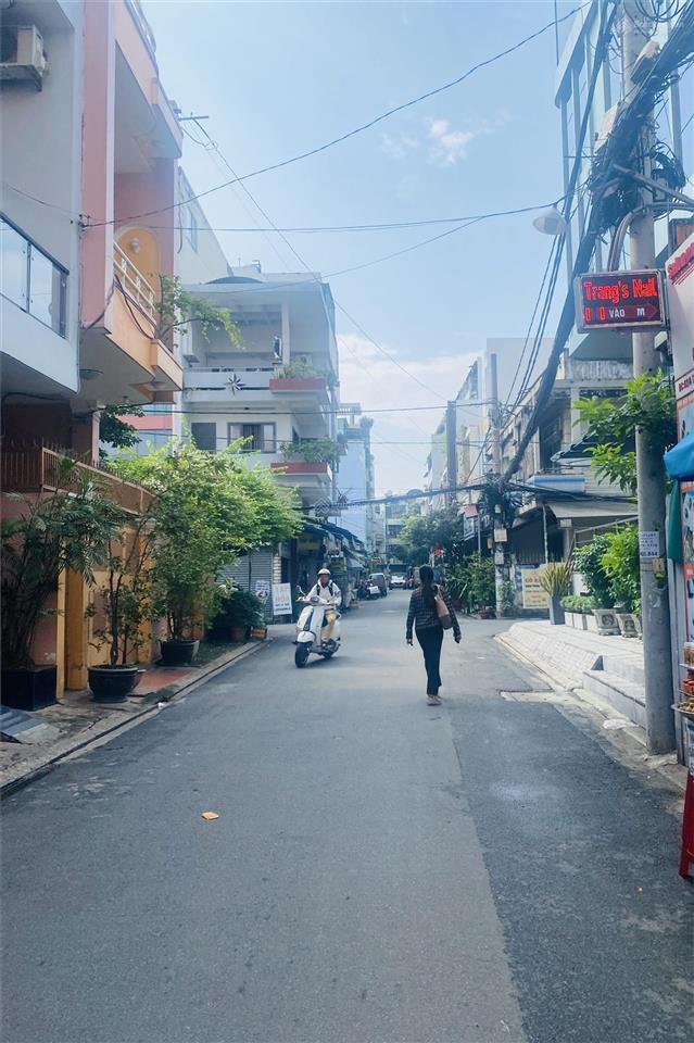 Bán nhà hẻm 61 đất thánh phường 6 tân bình (4,5x13)  5 tầng dòng tiền chỉ 7,5 tỷ