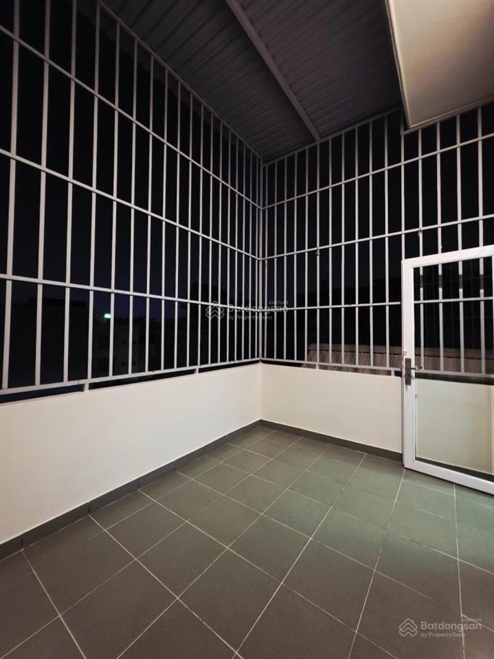 **bán nhà hxh phạm văn hai ** phường 3  tân bình 5,7*11m 5 tầng chỉ 9,5 tỷ