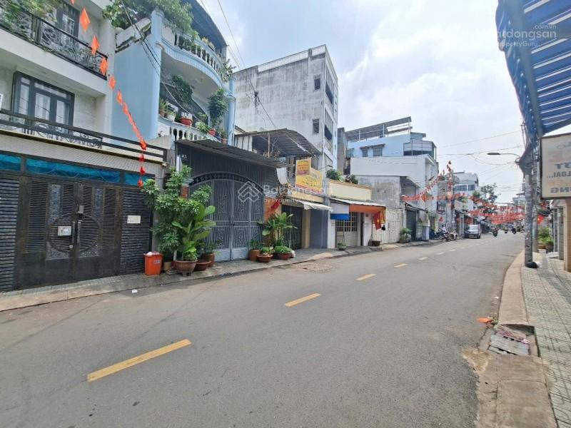**bán nhà hẻm cách mạng tháng 8 ** phường 5 quận tân bình (5*13,5m)  2 tầng