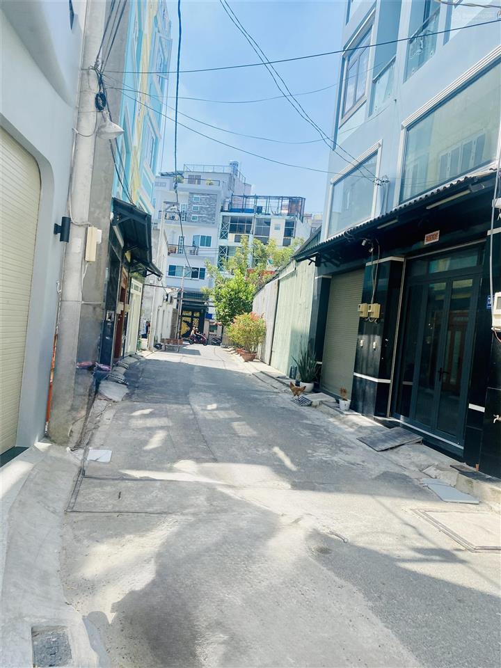 Bán nhà hxh thích quảng đức phường 4, phú nhuận (5,6*22,5m)  tiện xây chdv