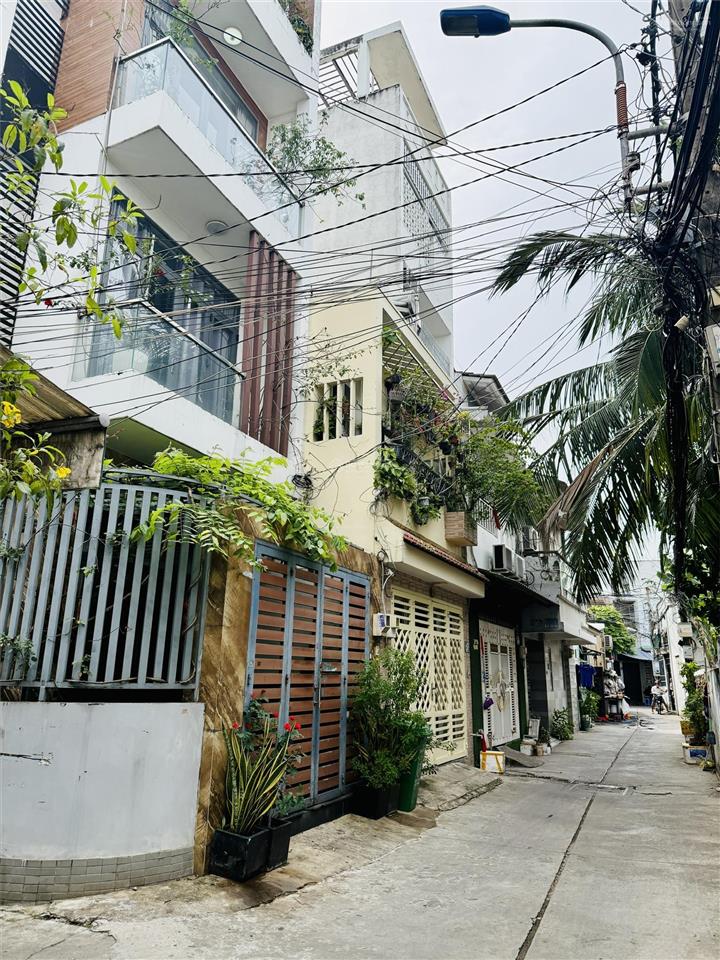 **bán nhà phường 1, tân bình ** hxh nguyễn trọng tuyển (12x20m) khu vip  doanh thu 1,2 tỷ/năm