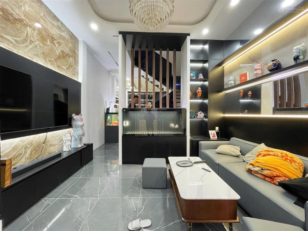 Bán nhà phường 8, tân bình hẻm 373 lý thường kiệt (4,5*11m) 4 tầng