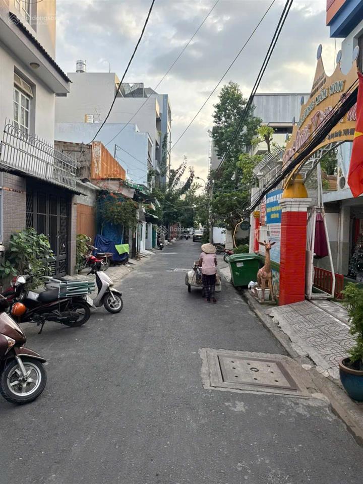 Bán nhà hxh trường chinh phường 13, tân bình 5,5 m x 13 m