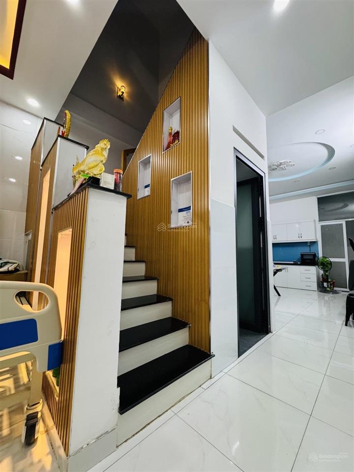 Nhà đẹp tân phú  tô hiệu 68m2  cạnh đầm sen giáp q6  an ninh dân trí  gần trường  giá rẻ