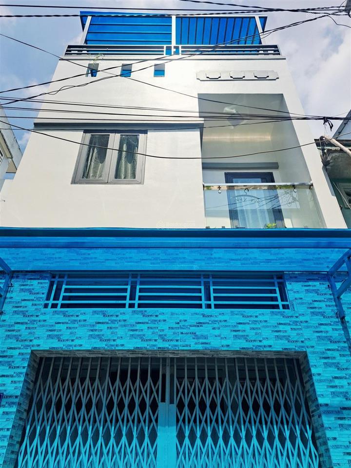 Hậu giang, quận 6  thông kinh dương vương nhà 3 tầng btct đang cho thuê 11tr  đẹp ở ngay 6,4 ty