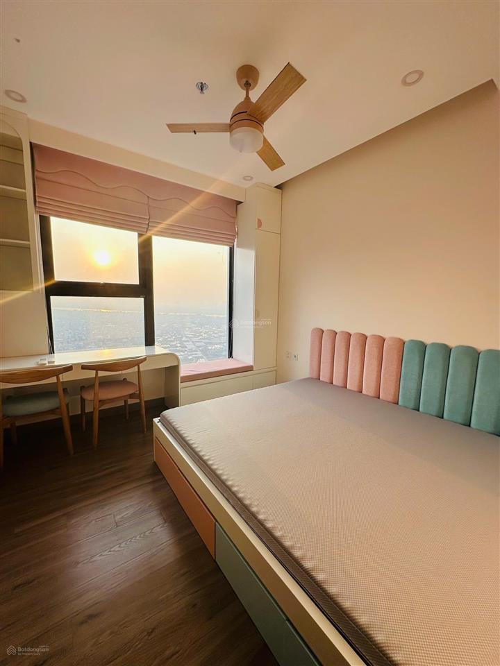 Bán căn hộ 3 pn  2 vs, 73.5m giá thấp hơn căn 2 pn 67m giành cho gia đình ở thực.