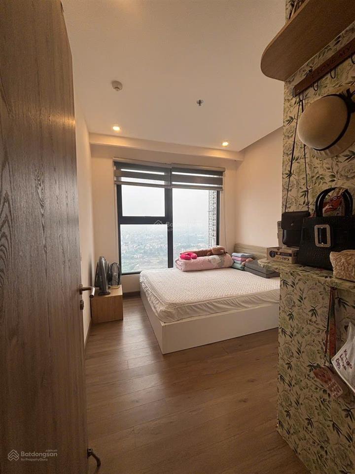 Bán căn hộ 3 pn  2 vs, 73.5m giá thấp hơn căn 2 pn 67m giành cho gia đình ở thực.