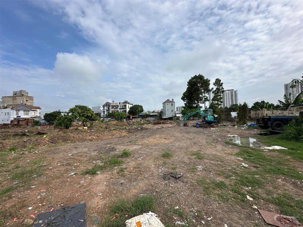 Cho thuê 10000m2 đất mt phạm văn đồng. thủ đức. thích hợp nhiều ngành nghề