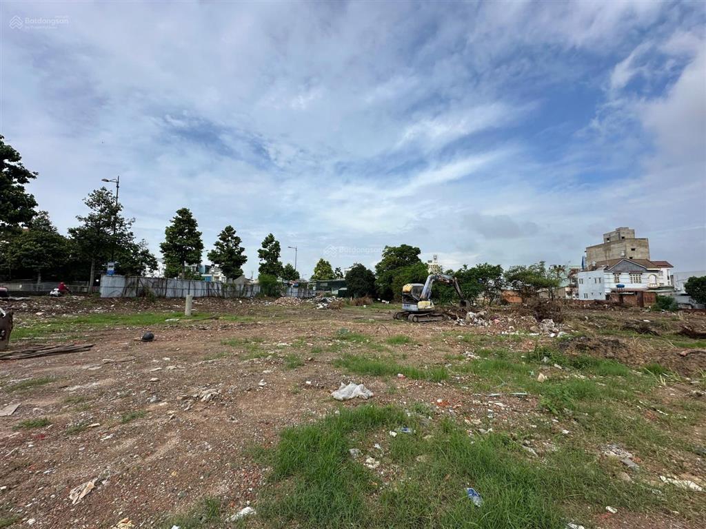 Cho thuê 10000m2 đất mt phạm văn đồng. thủ đức. thích hợp nhiều ngành nghề