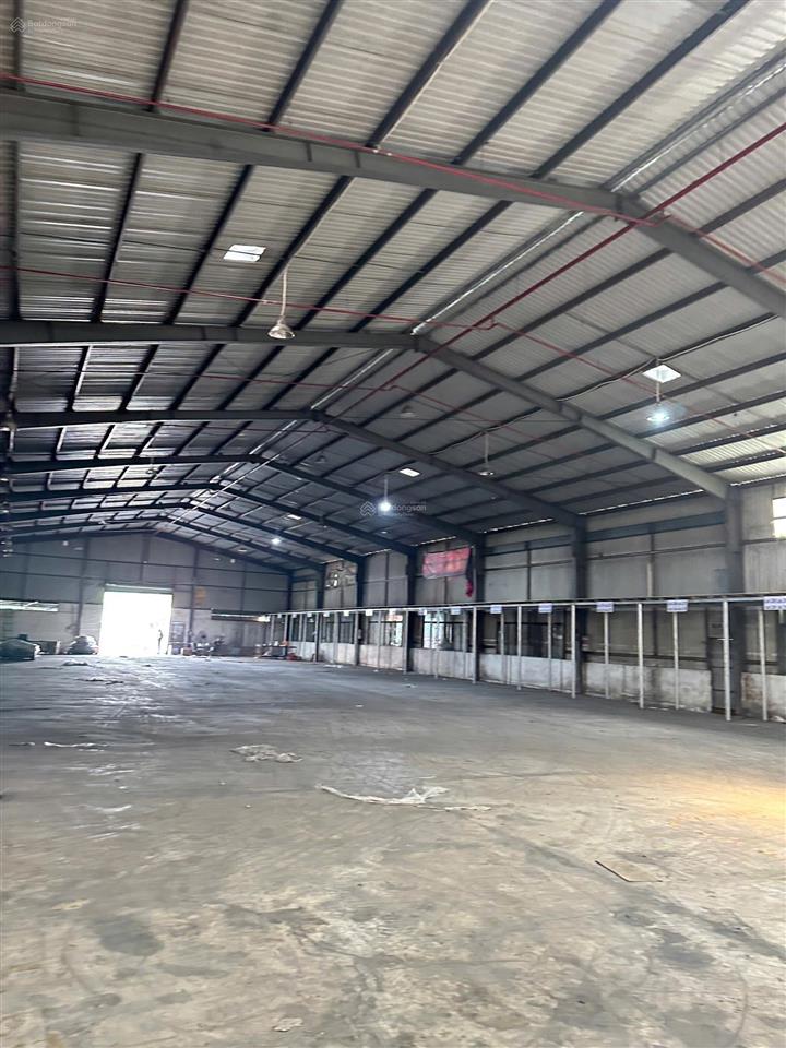 Kho mặt tiền 5000m2. mở vp đại diện, trưng bày sản phẩm. lưu kho đa dạng