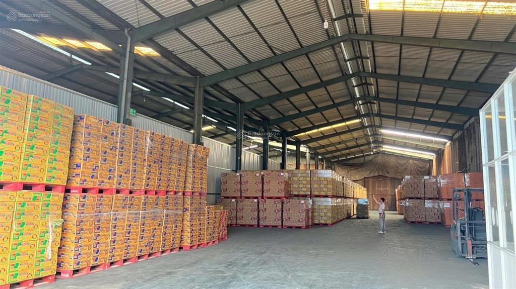 1300m2 kho xa lộ hà nội. hiếm còn. giáp quận 2. lưu kho các mặt hàng.