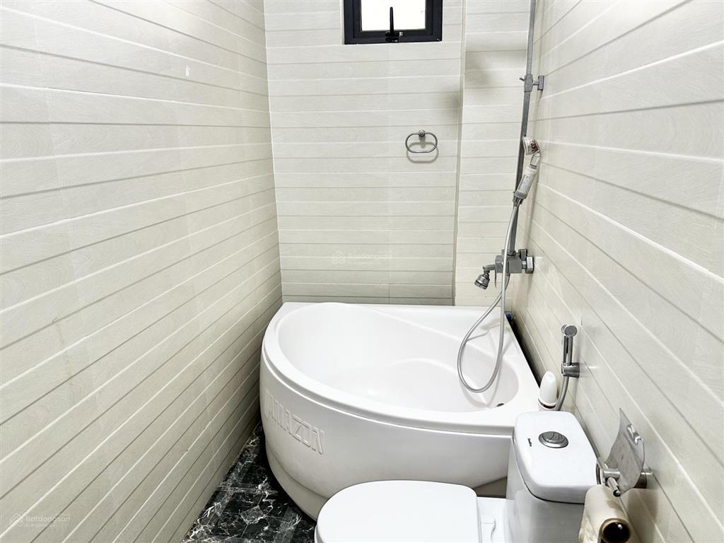 Chính chủ bán nhà mới hoàn kiếm 5 phút ra hồ gươm  nhà mới 4.5 tầng 2.5 mặt thoáng, cao, sáng sủa