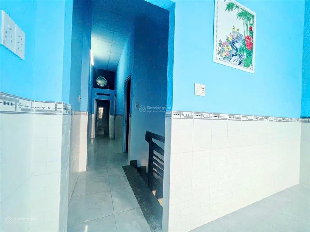 Bán nhà đường 100a tân phú giá rẻ