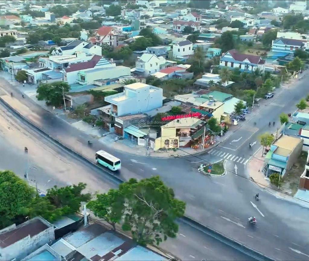 Lô góc| bán đất 176m2 tại cam phú, cam ranh, thoa thuận, giá ưu đãi hàng hot