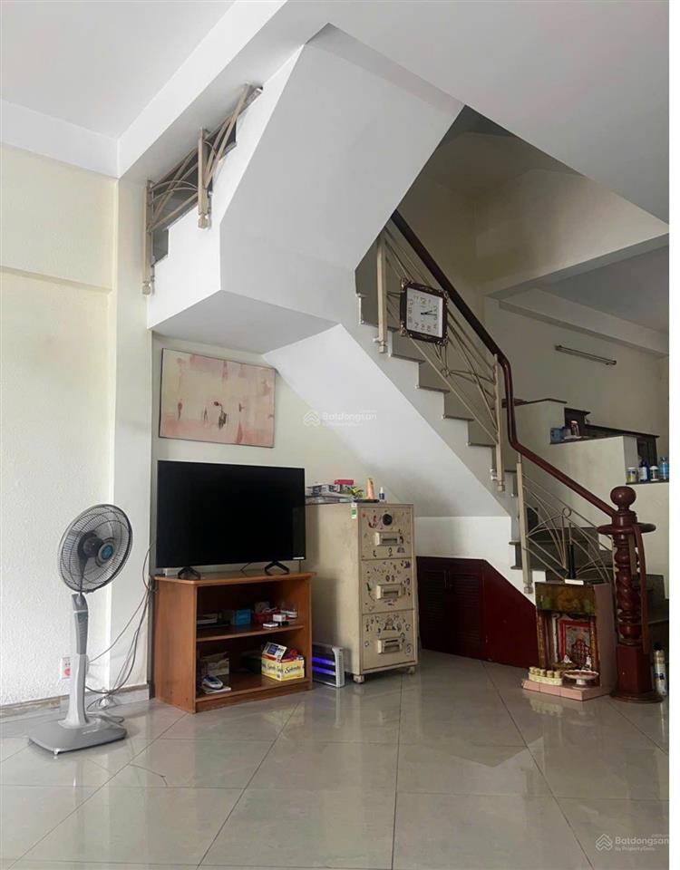 Bán nhà đường 8m, ngang 5m x 17m, 15 tỷ, 85m2, 4pn, 5wc tại tân sơn nhì, quận tân phú, tp.hcm