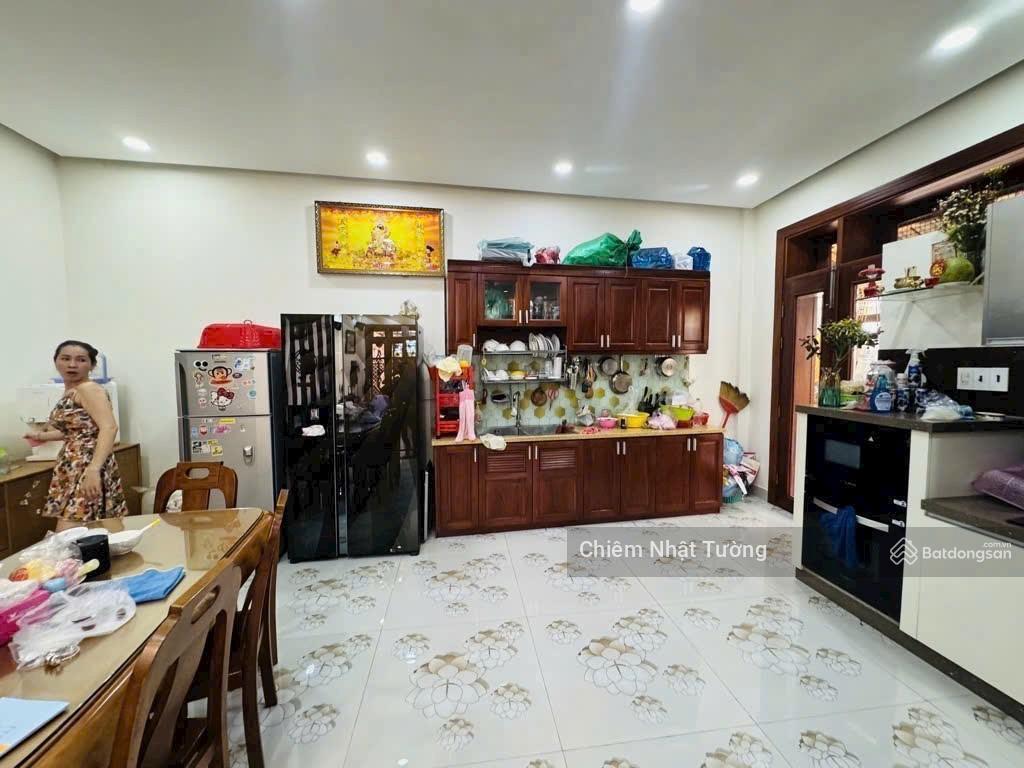 Nhà bán rộng lớn như biệt thự, 4 tầng mới đẹp,7,5m x 19m (144m2) tân hòa đông q6 giá hơn 10tỷ