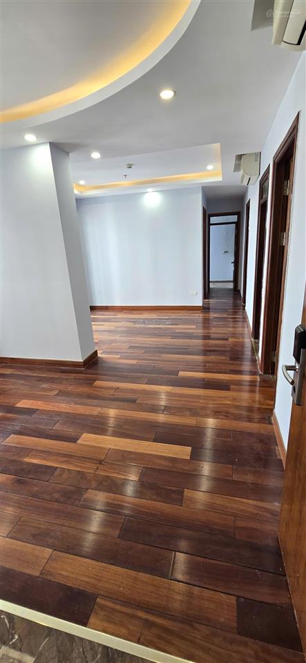 Chính chủ bán căn hộ chung cư liễu giai tower  26 liễu giai, 91m, 3n, giá 11.4 tỷ.  0916 248 ***