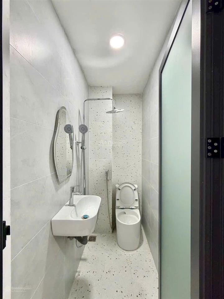 Bán nhà 4 tỷ căn góc 2 mặt tiền ngay công viên làng hoa, nhà 1 trệt 2 lầu + sân thượng | 3pn 3wc
