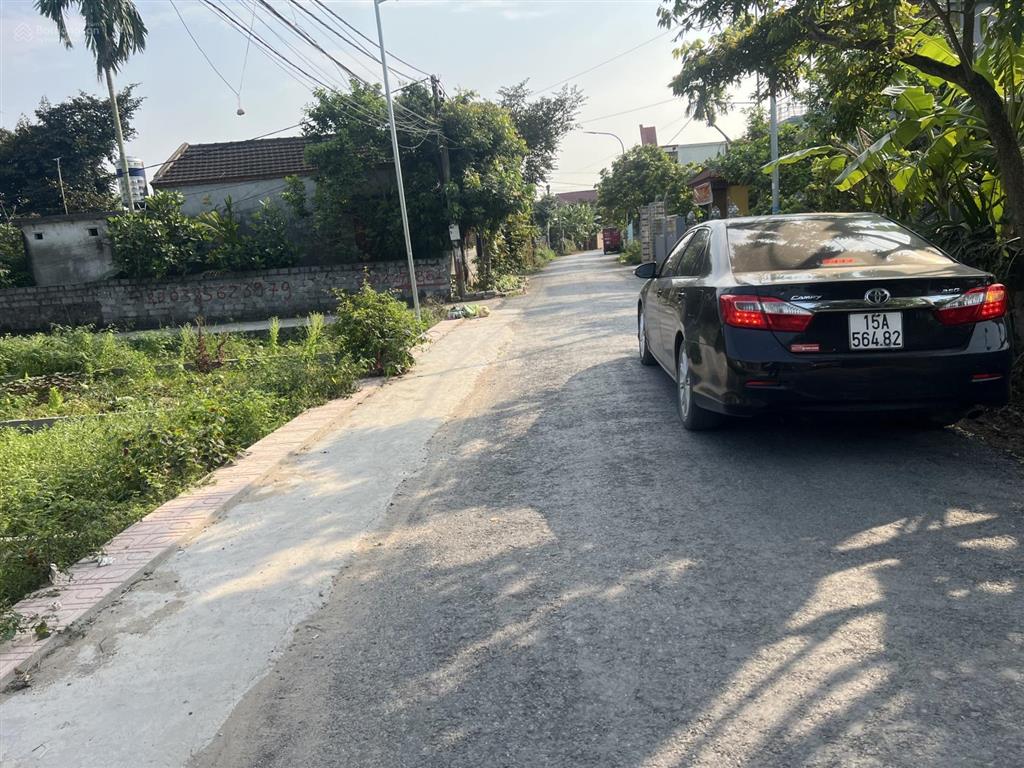 Mặt đường thôn đại trang em còn 4lô giá 1,6ty/lo