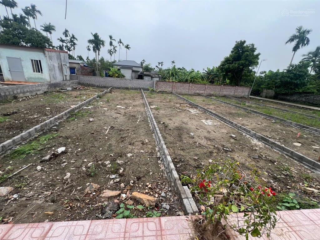 Mặt đường thôn đại trang em còn 4lô giá 1,6ty/lo