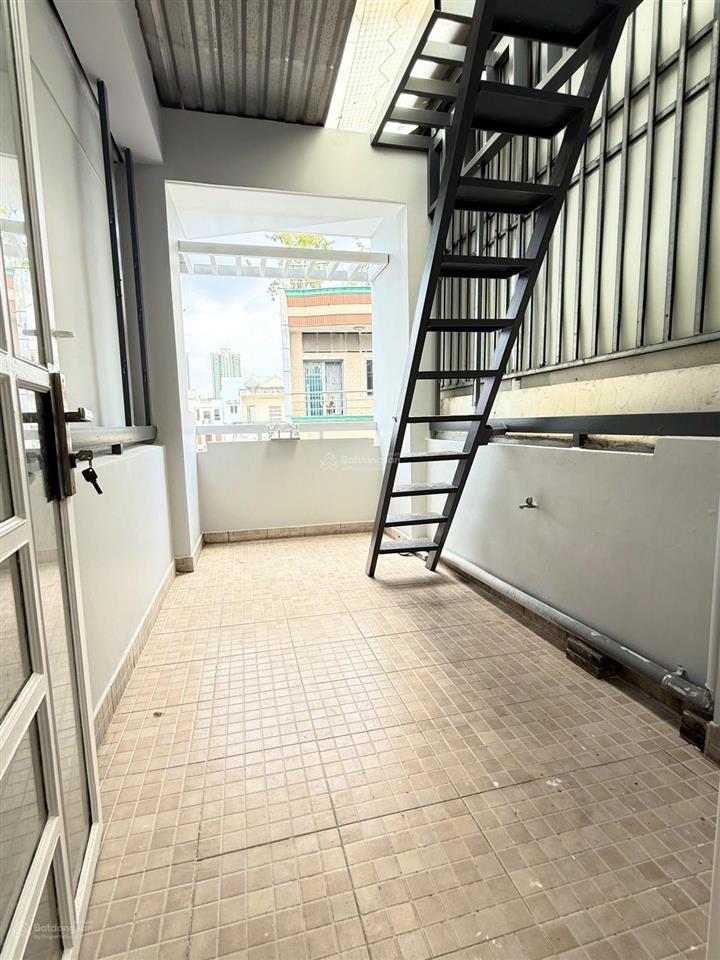 Bán gấp nr hẻm xe hơi tránh, tạ uyên, 3,99 tỷ, 20m²