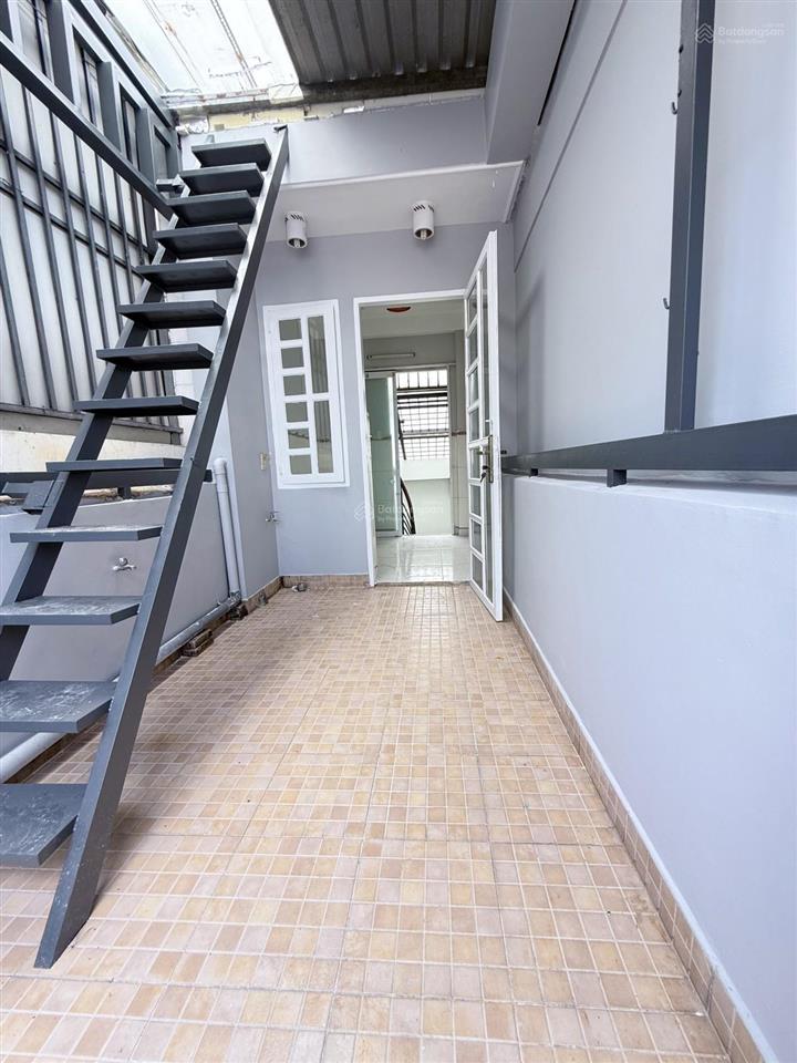 Bán gấp nr hẻm xe hơi tránh, tạ uyên, 3,99 tỷ, 20m²