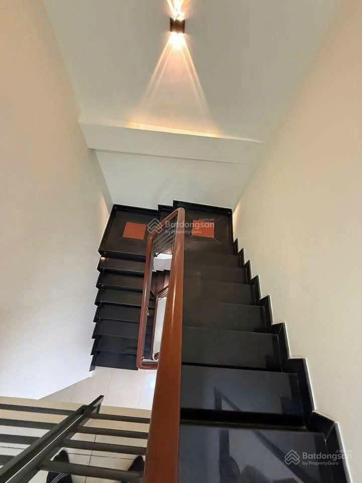 Bán nhà đẹp ở hẻm 737 lạc long quân, 7,4 tỷ, 54m2, 4pn, 3wc