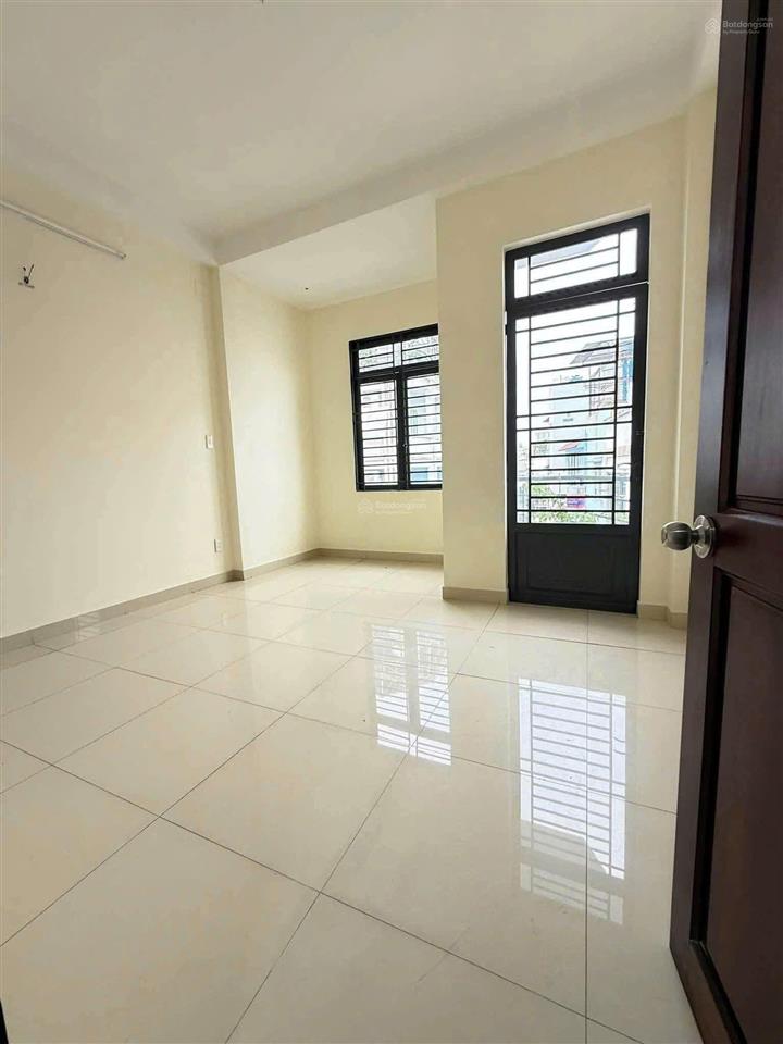 Bán nhà đẹp ở hẻm 737 lạc long quân, 7,4 tỷ, 54m2, 4pn, 3wc