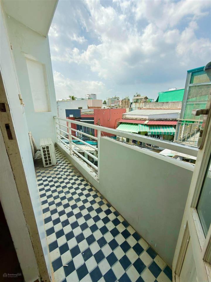 Bán nhà riêng tại hẻm ô tô 152, lạc long quân, 4,95 tỷ, 33m2