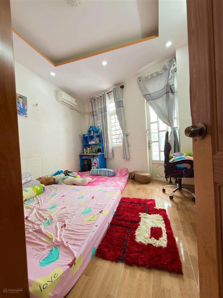 Bán nhà riêng tại hẻm ô tô 152, lạc long quân, 4,95 tỷ, 33m2