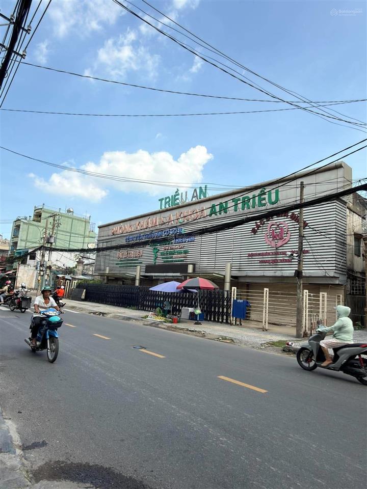 Bán nhà riêng tại hẻm ô tô 152, lạc long quân, 4,95 tỷ, 33m2