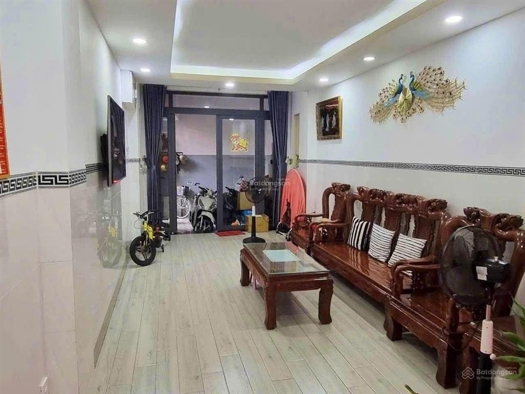Bán nr 10 tỷ, 60m2 tại 372 hẻm ô tô, cách mạng tháng tám, q3, tp.hcm hàng hot