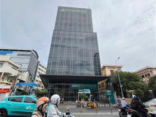Bán toà building mặt tiền trần não  quận 2(9x65m) cn 585m2 , 5 lầu hđt 500 triệu/tháng 130 tỷ