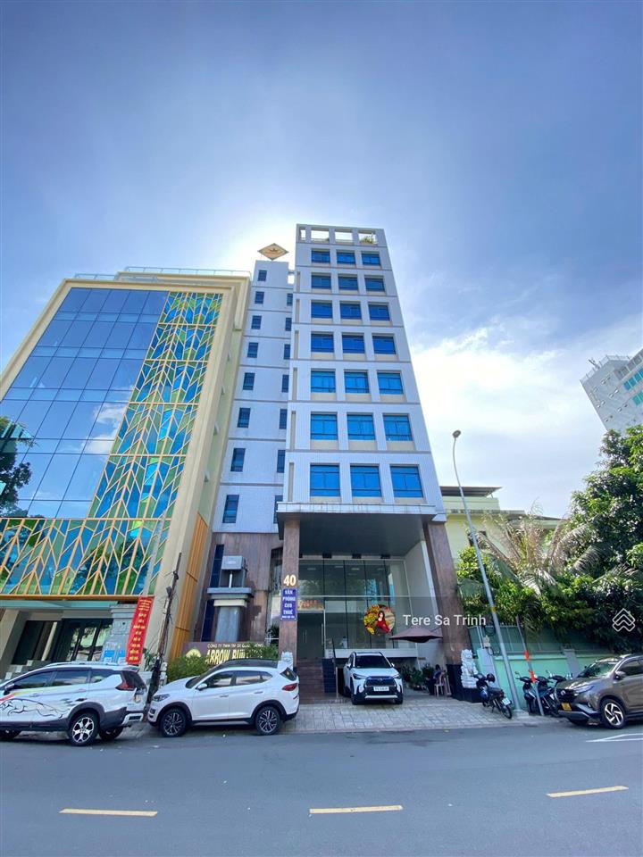 Siêu phẩm!!!toà nhà building 40 hoàng việt ( ngay sân bay)  12x20 2hầm 10 lầu hđt600tr/th 168 tỷ